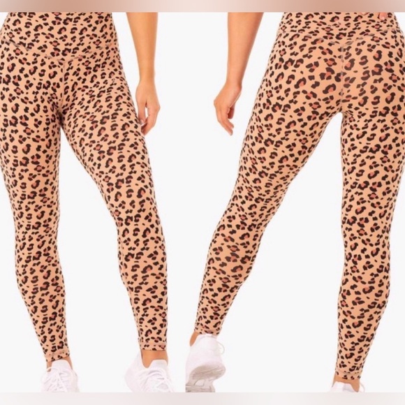 BUNDLE! Ryderwear scrunch booty leggings, and cheetah v butt shaping legging - Picture 9 of 12